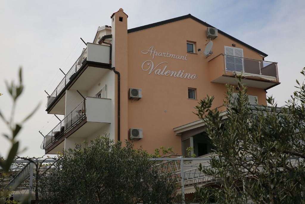 Apartments Valentino Vodice Exterior photo