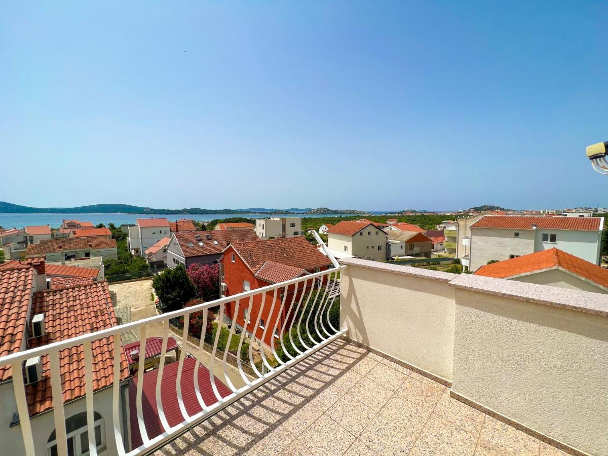 Apartments Valentino Vodice Exterior photo