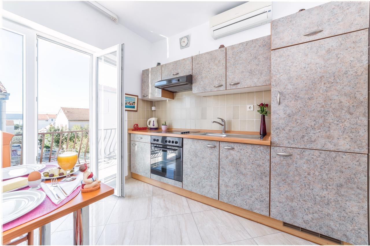 Apartments Valentino Vodice Exterior photo