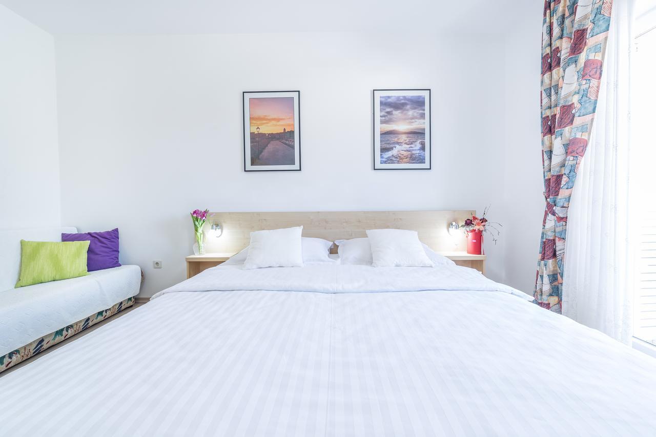 Apartments Valentino Vodice Exterior photo