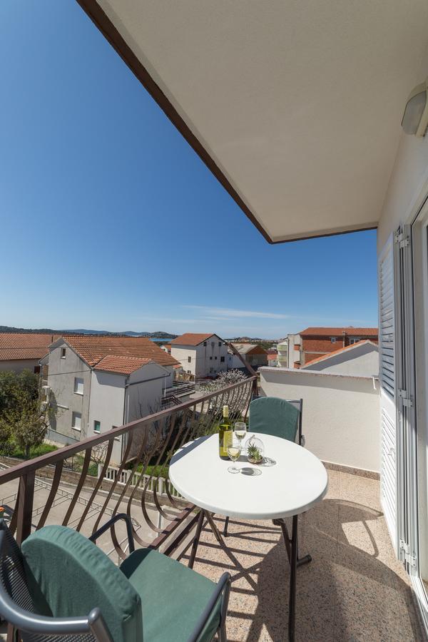 Apartments Valentino Vodice Exterior photo