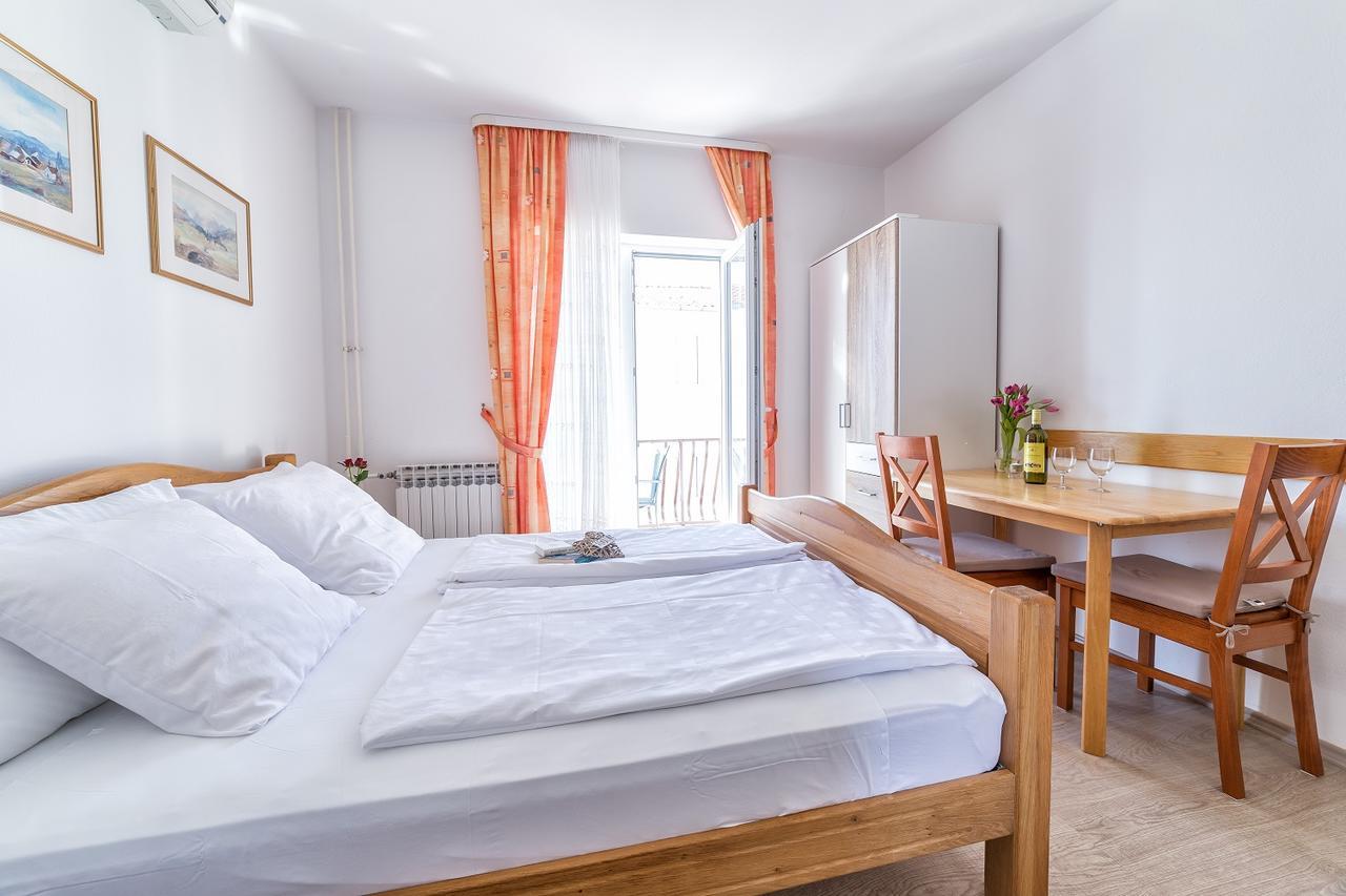 Apartments Valentino Vodice Exterior photo