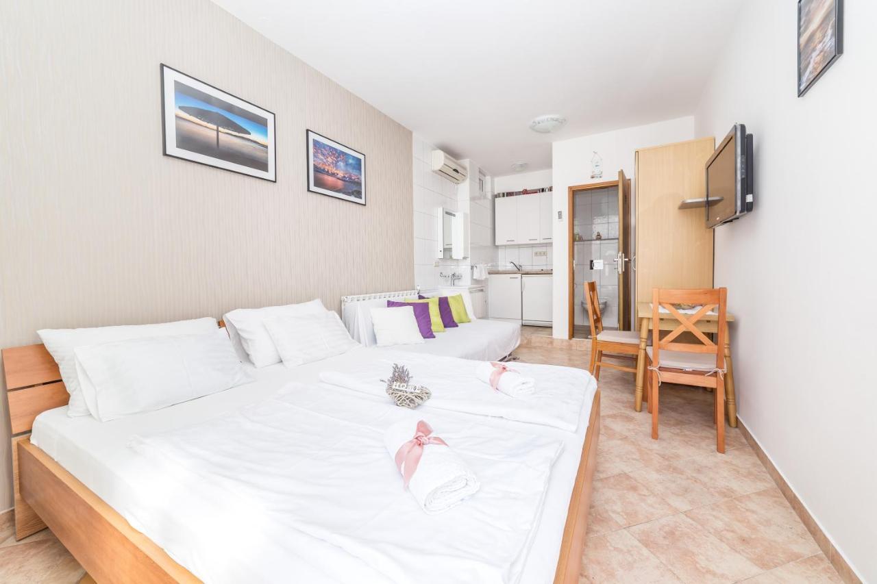 Apartments Valentino Vodice Exterior photo